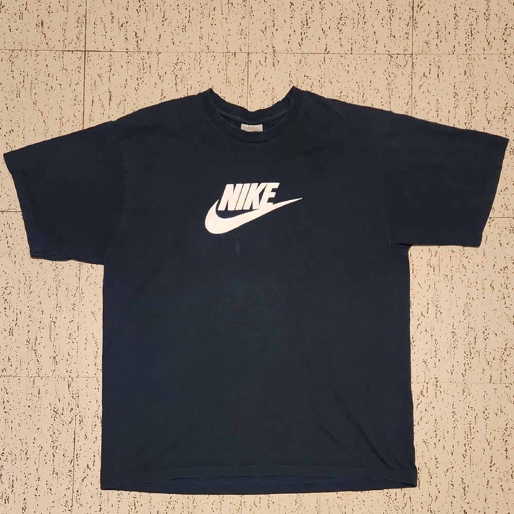 Nike Navy Blue Crewneck T-Shirt with White Logo Vintage Y2K